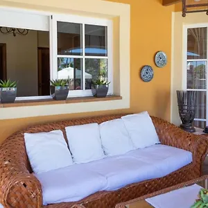 retro-villa-vergel-with-solar-heated-pool-sauna-jacuzzi.in-canary-islands.com/